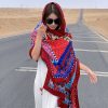 Shawl 35 - Large diamond with red edge