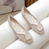 Artificial leather slippers must be  durable - creamy-white