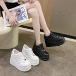 Boot's BT196 - Image 4