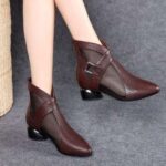 Artistic detail meets comfort - Image 4