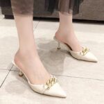 High-heeled shoes for women